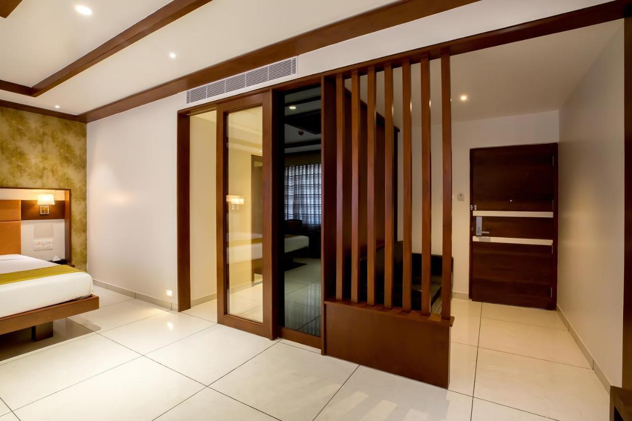 Hotel The Fern Residency Vijayapura Bijāpur Zewnętrze zdjęcie