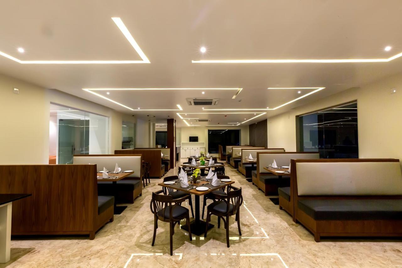 Hotel The Fern Residency Vijayapura Bijāpur Zewnętrze zdjęcie